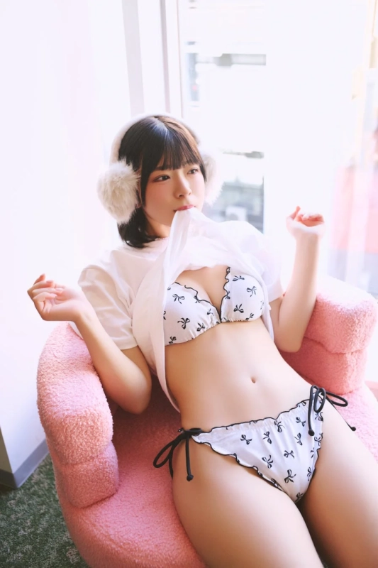 黒田かほさんのグラビアイメージ