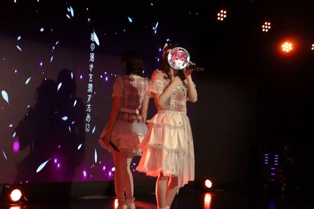 ライブステージでのパフォーマンス