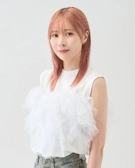 青木瑠璃子さんプロフィール写真