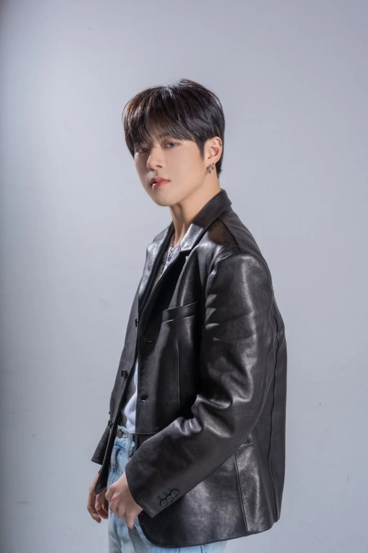 ジンヒョクのソロショット