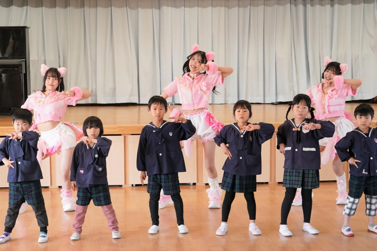 子どもたちとSAKURA GRADUATION