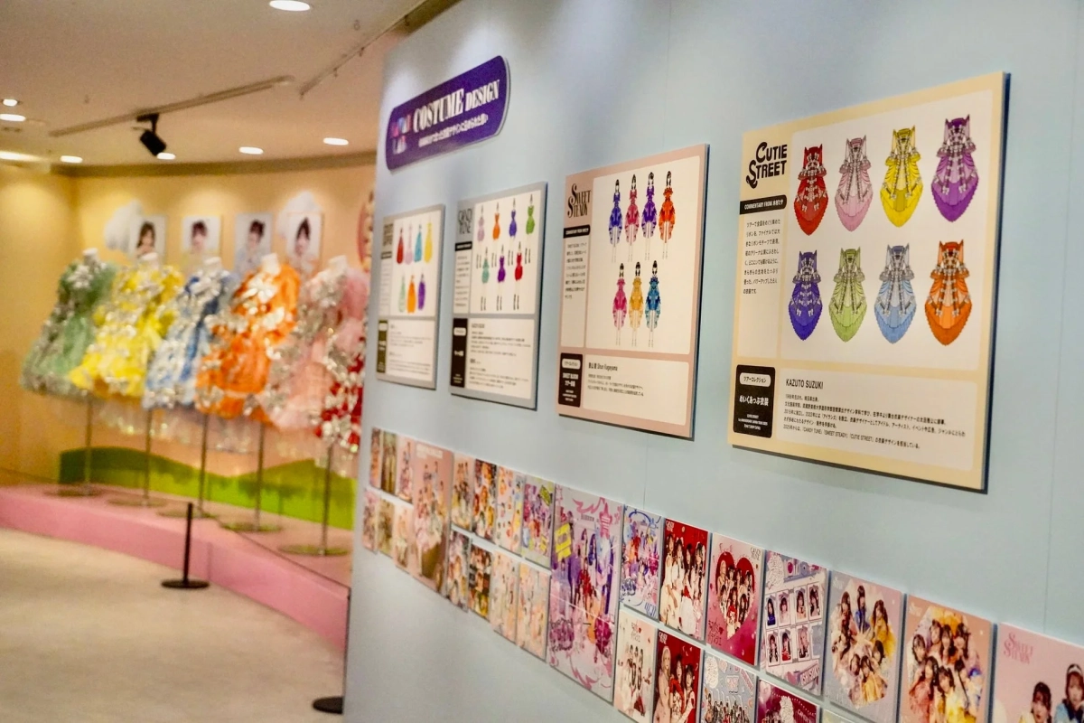 衣装デザイン展の様子