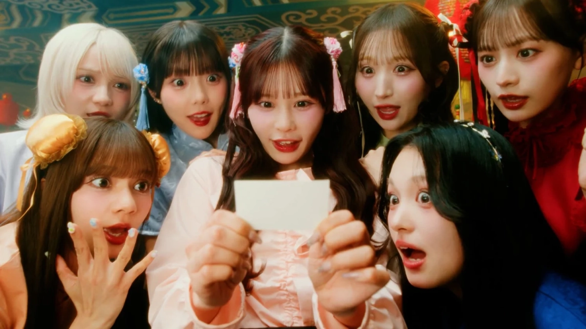 CANDY TUNEメンバーがカードに注目する