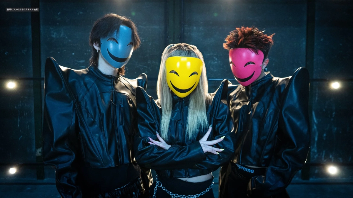 仮面姿のイソメン倶楽部メンバー