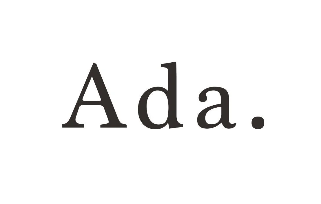 白い背景に「Ada.」という単語が黒いセリフ体フォントで書かれた画像です。非常にシンプルでクリーンなデザインが特徴です。