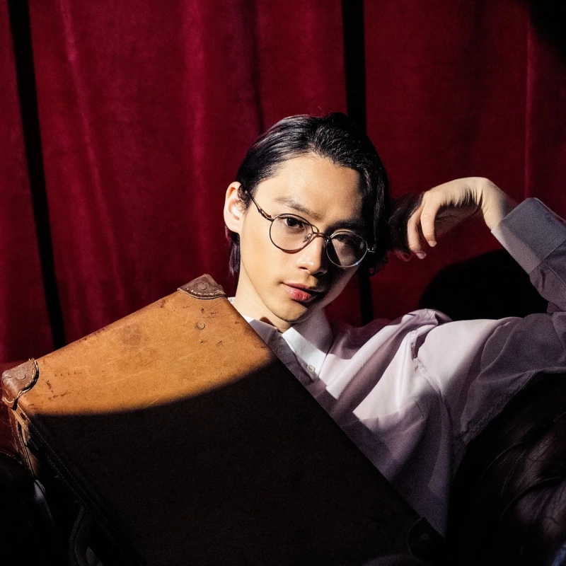 平井亜門