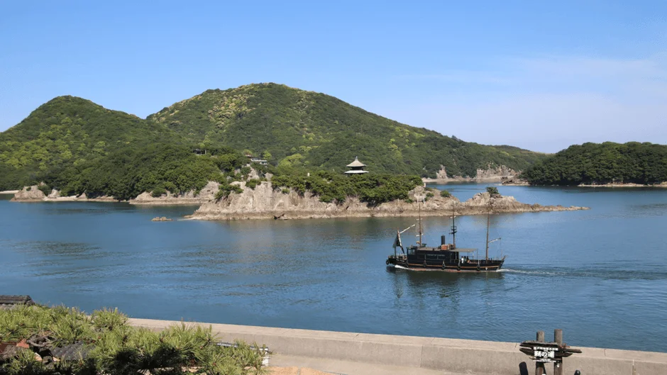 美しい海と島々が広がる備後地方の風景
