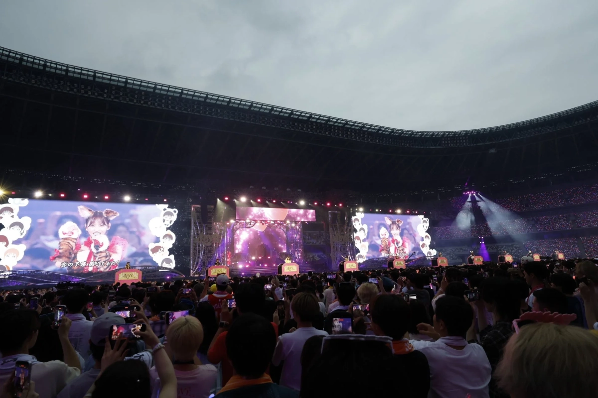 スタジアムコンサートの夜景