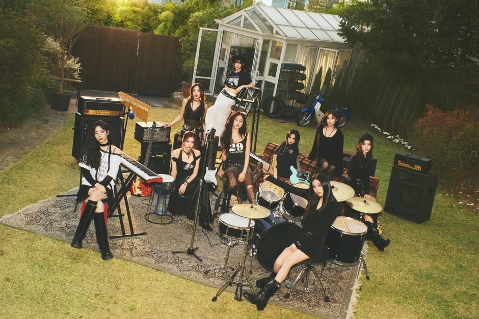 TWICEグループ写真