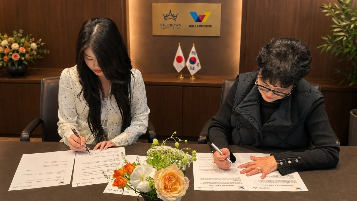 WORLD K-POP CENTERとThe Crown Productionの契約締結