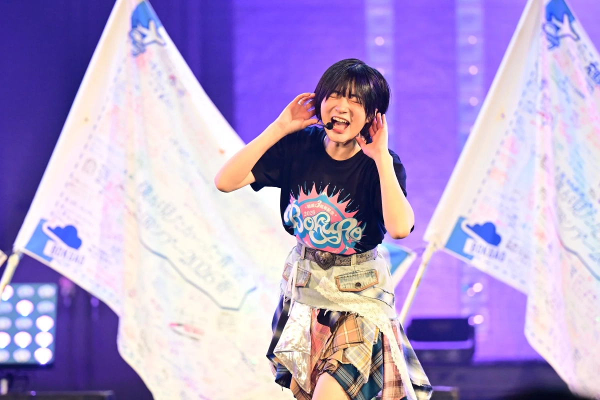 リーダー塩釜菜那さんのパフォーマンス