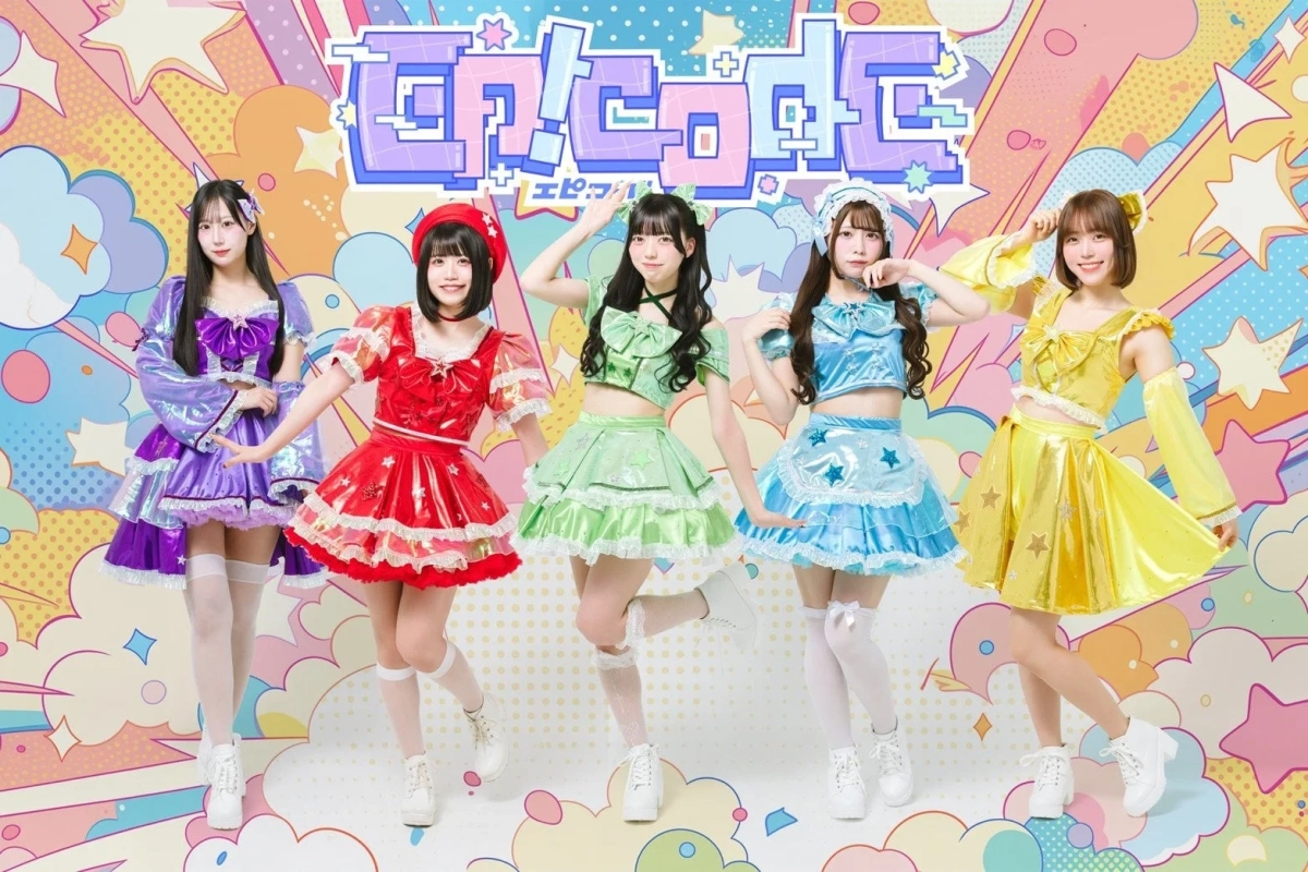 カラフルなアイドル衣装の女性5人組