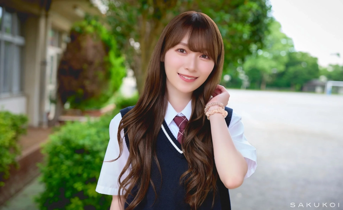 制服姿の女性のポートレート