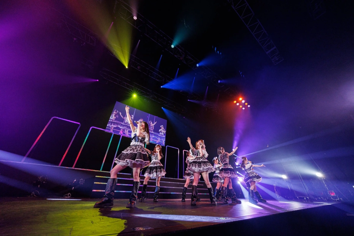 グリッターシステムのライブパフォーマンス