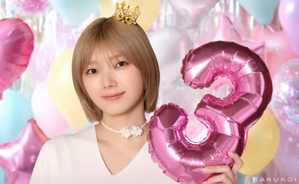 3周年の数字バルーンと女性