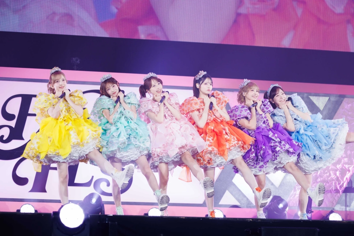 FRUITS ZIPPERのパフォーマンス