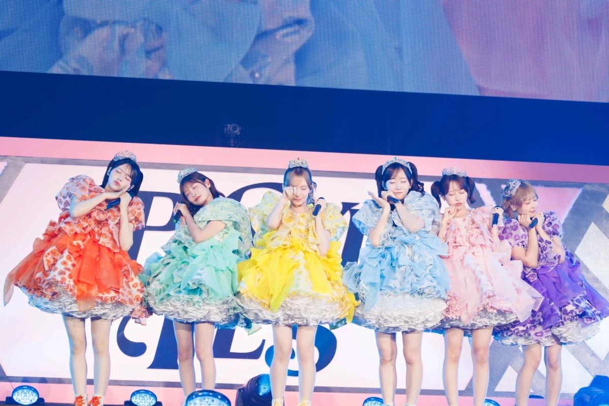FRUITS ZIPPERのパフォーマンス