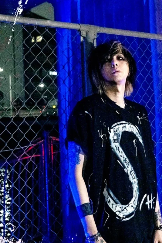 Gt.&Vo.YORKE.