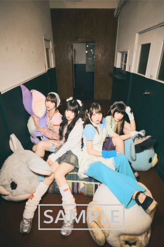 きゅるりんってしてみて グループショット ポストカード