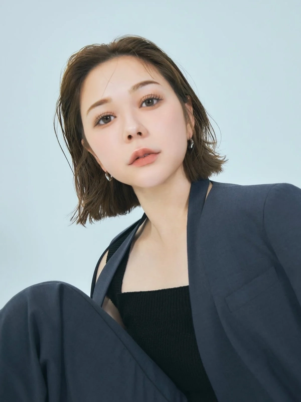 村重杏奈氏