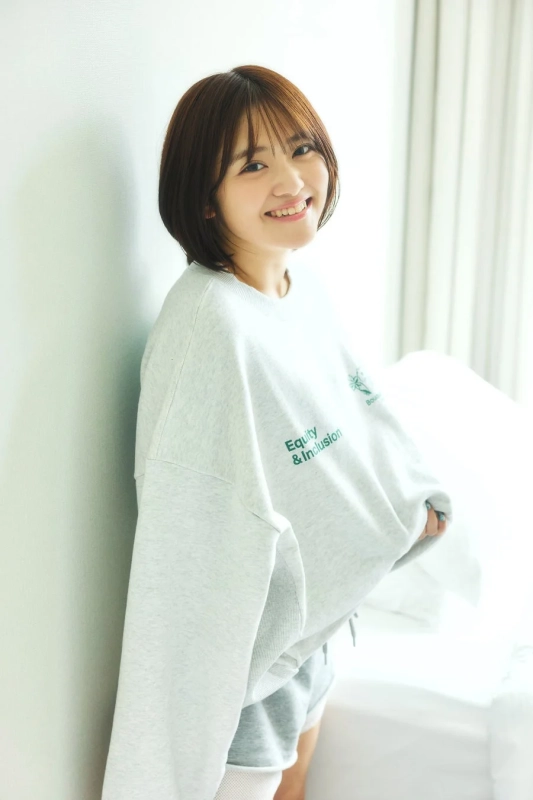 笑顔の岡田彩夢さん