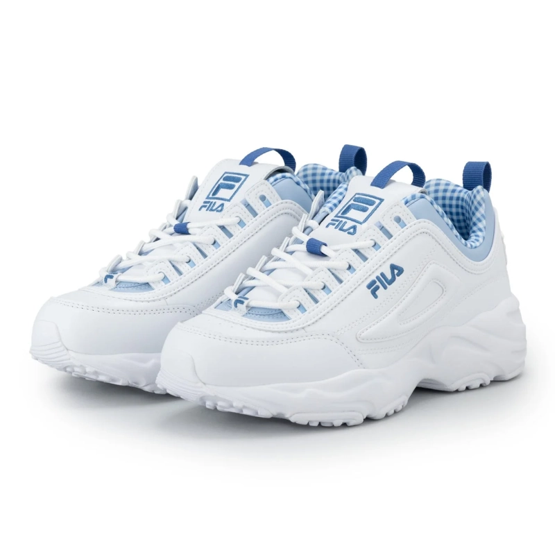 White/BlueカラーのFILAスニーカー