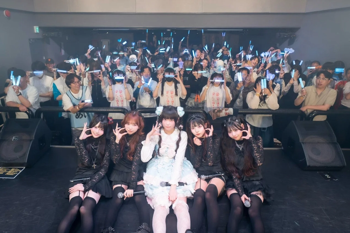 CURE'Tメンバーのライブパフォーマンス